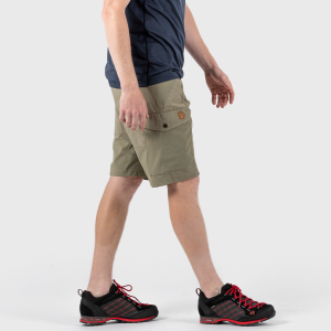 Abisko_Shorts_M_82833-235_D_MODEL_FJR