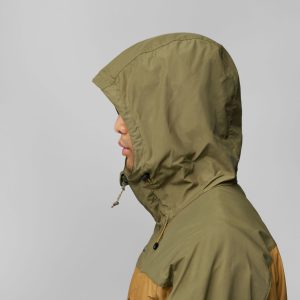 High_Coast_Wind_Jacket_M_82606-232-620_H_MODEL_FJR
