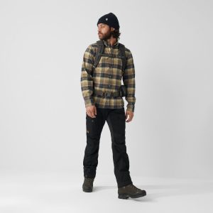 Singi_Heavy_Flannel_Shirt_M_81373-227_C_MODEL_FJR