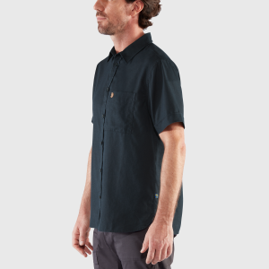 Ovik_Travel_Shirt_SS_M_87039-555_E_MODEL_FJR