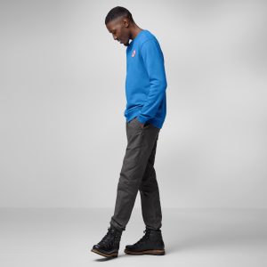 1960_Logo_Badge_Sweater_M_87163-538_D_MODEL_FJR