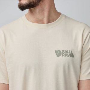 Fjallraven_Heavy_Classic_T-Shirt_M_12600232-113_F_MODEL_0599