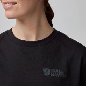 Fjallraven_Heavy_Classic_T-Shirt_W_14600188-550_G_MODEL_0699