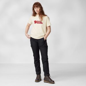 Fjallraven_Logo_Tee_W_87146-113_C_MODEL_FJR