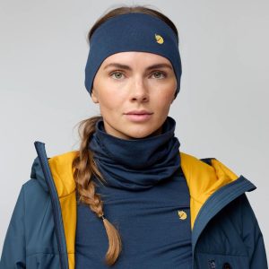 Bergtagen_Merino_Neck_Gaiter_13100226-570_C_MODEL_1409