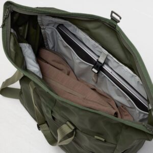 High_Coast_Tote_30_23200331-623_I_MODEL_0957