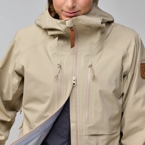 Keb_GTX_Jacket_W_14500177-118_J_MODEL_0244