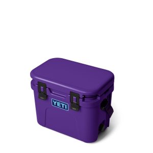 70000006830_10033440031_YETI_WHSL_Studio_Hard_Coolers_Roadie_15_Pace_Purple_3qter_Closed_8192_B