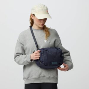 Skule_Sling_6_23200337-560_H_MODEL_1134