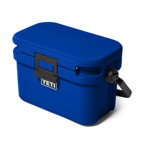 70000006378_10018000007_YETI_WHSL_Studio_Hard_Coolers_Roadie_8_Royal_Blue_3qter_012_2400x2400