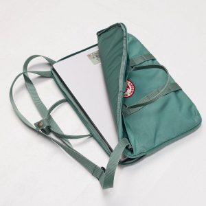 1960_Laptop_Bag_23200416-664_H_MODEL_1275