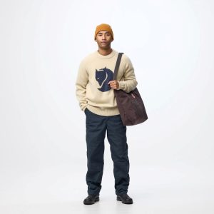 Fjallraven_Logo_Knit_Sweater_M_12600351-191_J_MODEL_1805