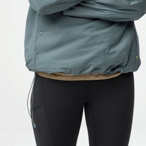 HC_Insulated_Pullover_W_14600294-577_J_MODEL_2090