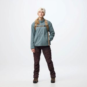 HC_Insulated_Pullover_W_14600294-577_M_MODEL_2227