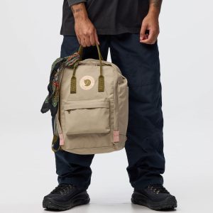 Kanken_Koncept_Laptop_15_23200411-118-631_K_MODEL_2853