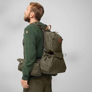 Lappland_Vest_Pack_23200279-633_C_MODEL_FJR