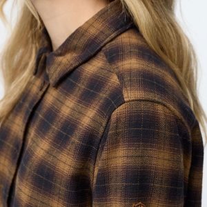 Ovik_Boxy_Flannel_Shirt_W_14600304-550-265_H_MODEL_3362