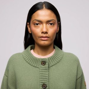 Ovik_Cardigan_W_14600329-677_E_MODEL_0973